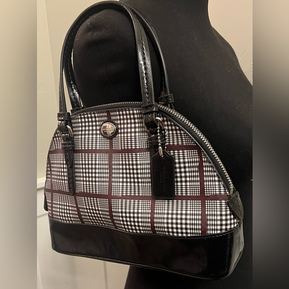 Sold - Picture 2 of 8